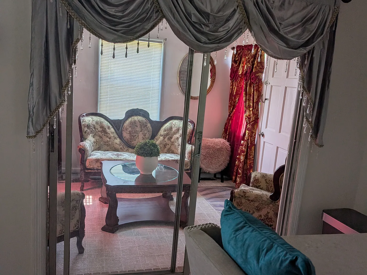 4 bed, 1980 sqft, $3,800 — Photo 4