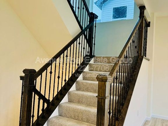 3rd image of 928 Little Fieldstone Ct