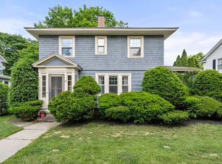 118 Forest St, Worcester, MA 01609