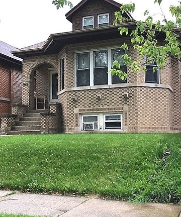 2nd image of 2818 N Merrimac Ave