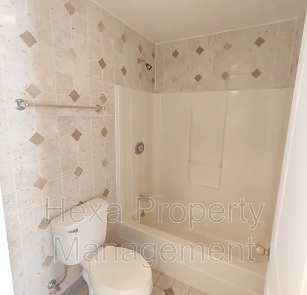 2511 FM 646 Rd N #6 — Photo 5