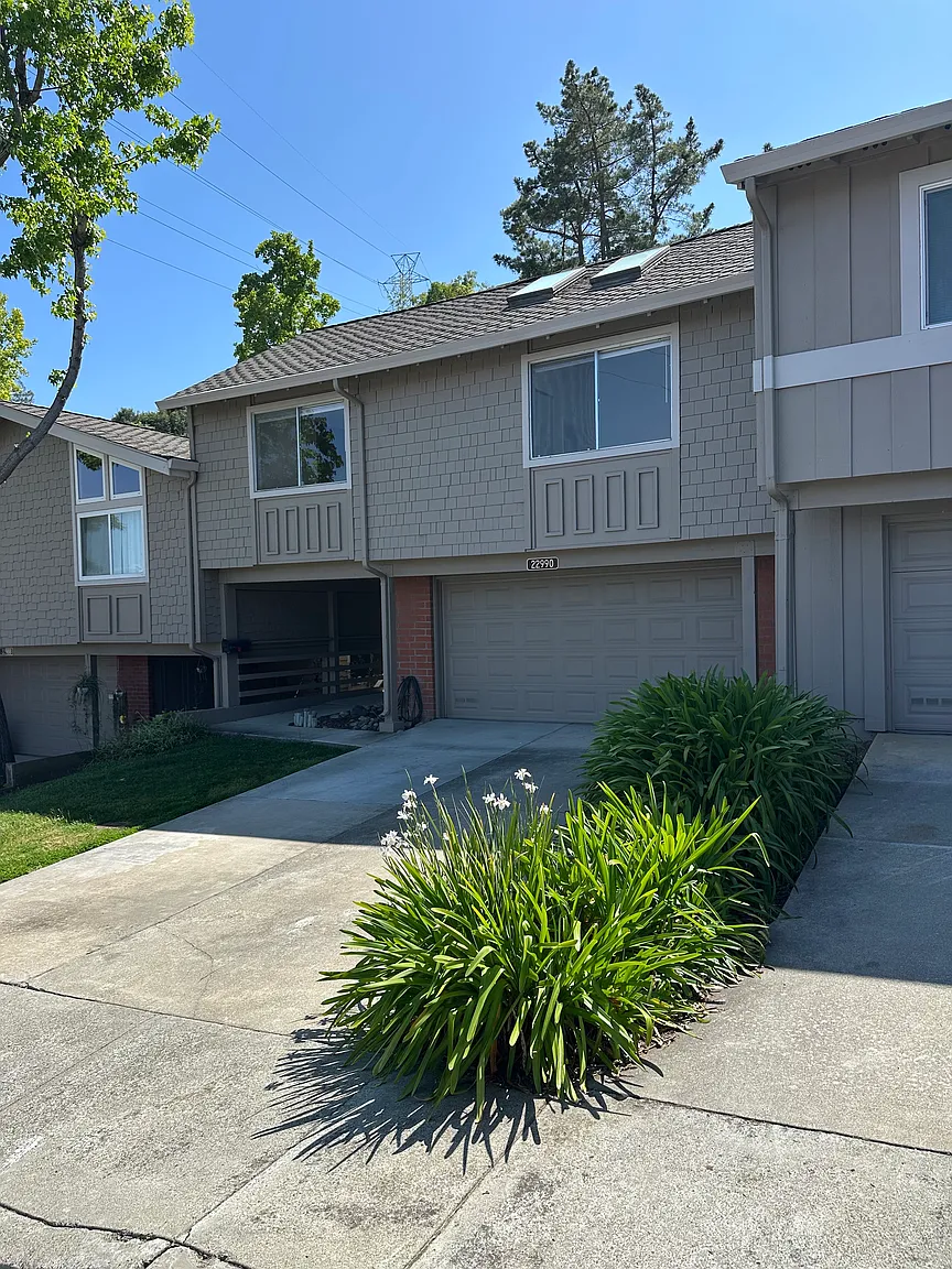 22990 Cricket Hill Rd photo 1