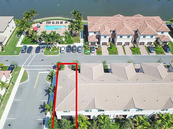 3rd image of 4224 N Dixie Hwy Unit 92