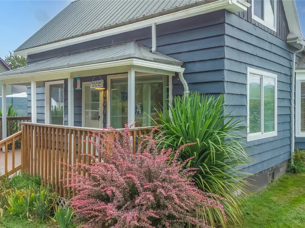 209 E Cowlitz Street, South Bend, WA 98586