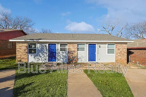 4004 Fair Park Blvd Photo 1