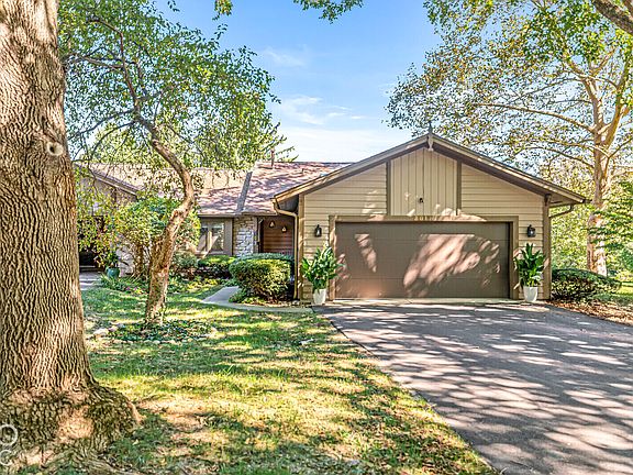 3rd image of 8047 Van Ness Way