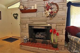 3rd image of 209 Edgewood Dr
