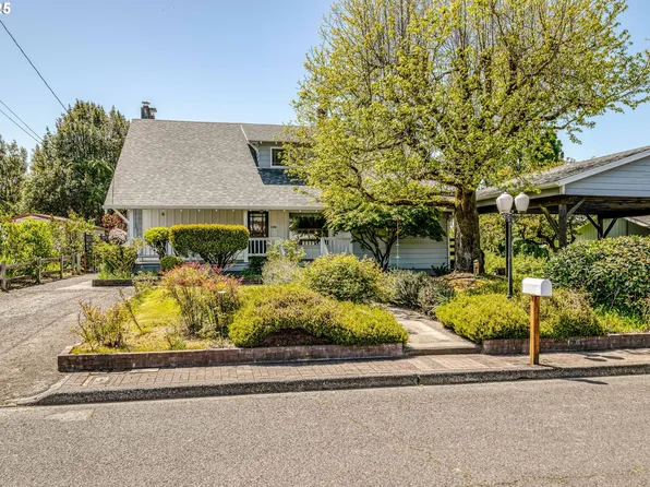 1223 W 9th St, Coquille, OR 97423