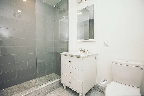 Rented by Nooklyn NYC LLC | media 35