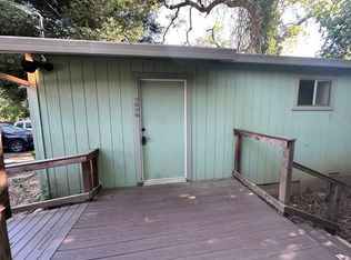 737 Leland Ct APT B, Redding, CA 96001