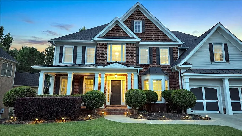 6 bed, 5.0 bath, 5200 sqft, $4,950 — Photo 1