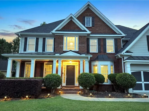 5722 Ashleigh Walk Dr, Suwanee, GA 30024
