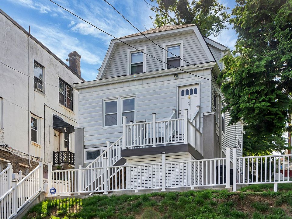 1st image of 63 Portland Pl