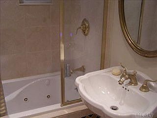 3rd image of 30 Foster Ln