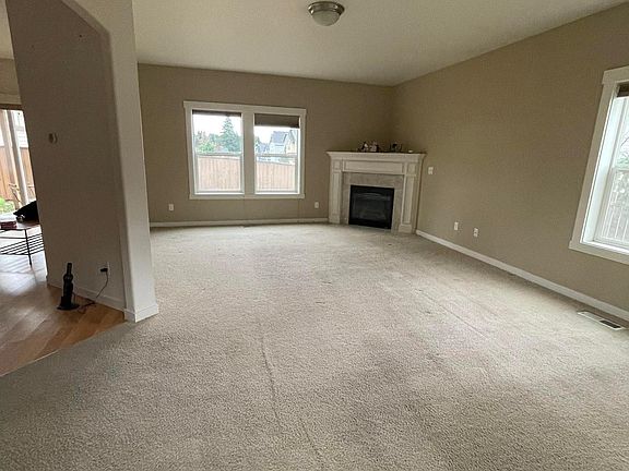 4th image of 5805 NE 62nd Cir