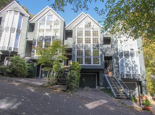 1227 SW Gaines St, Portland, OR 97239