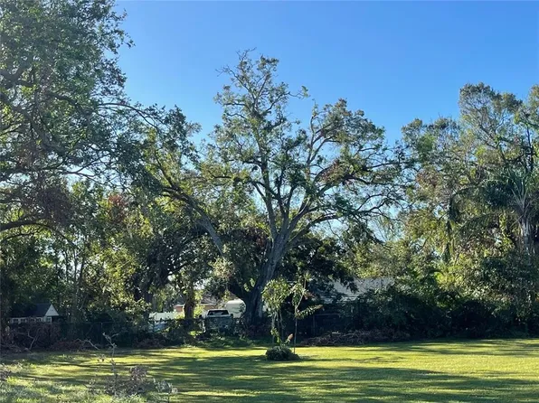 4320 Wilkinson Rd #1, Sarasota, FL 34233