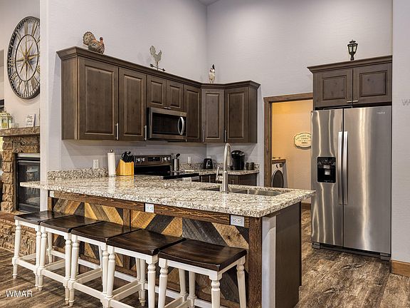 4th image of 2940 W Villa Loop
