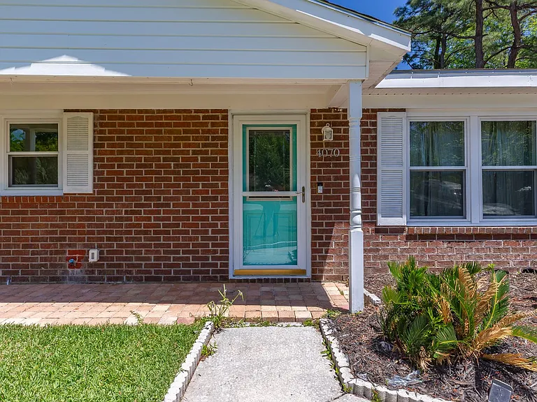 4070 Long Line Ln — Photo 4