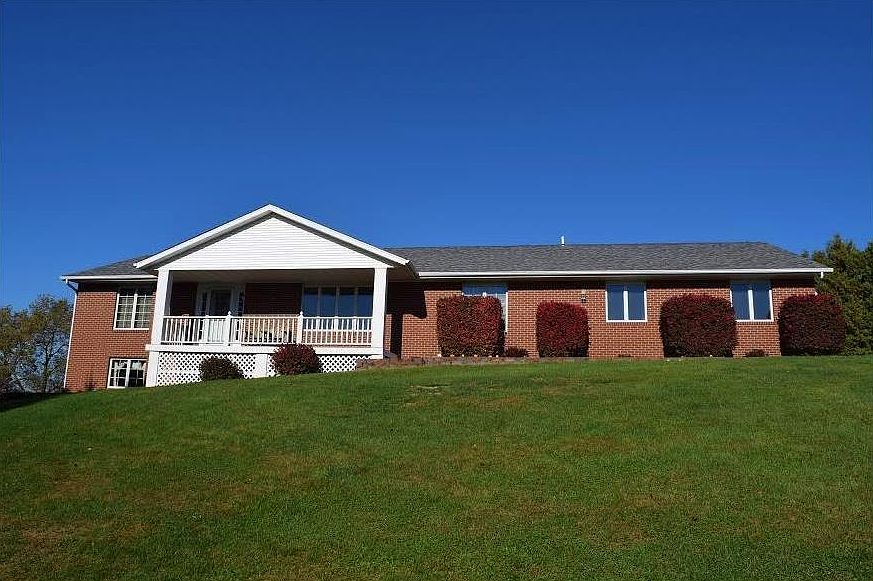 1st image of 115 Fairway Dr