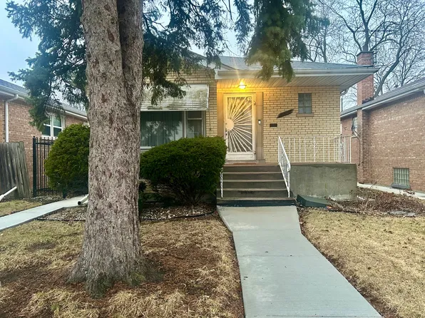 12334 S Loomis St, Calumet Park, IL 60827