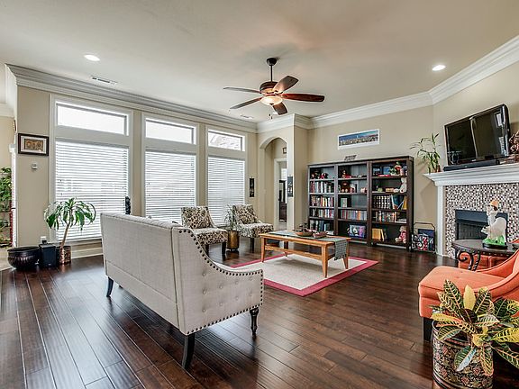 5th image of 1401 SW Madison Ave