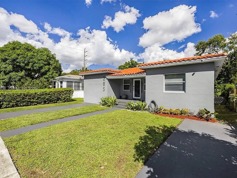 285 NW 45th St