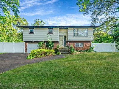 17 Wright Street, West Babylon, NY, 11704