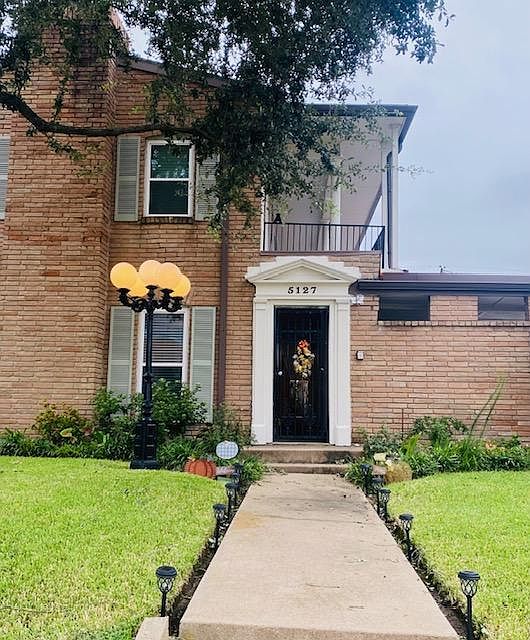 1st image of 5127 Del Monte Dr APT 4