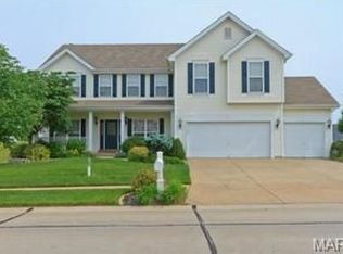527 Legacy Pointe Dr, Saint Peters, MO 63376