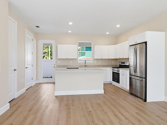 5th image of 216 S Florida Ave #7