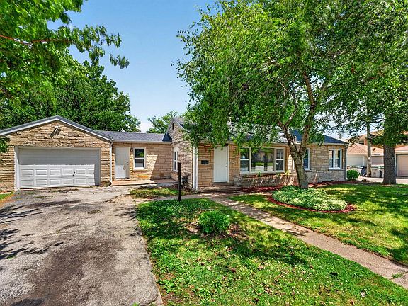 2nd image of 4422 N 84th STREET