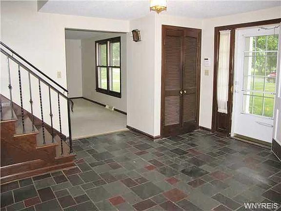 2nd image of 85 Fernwood Ln