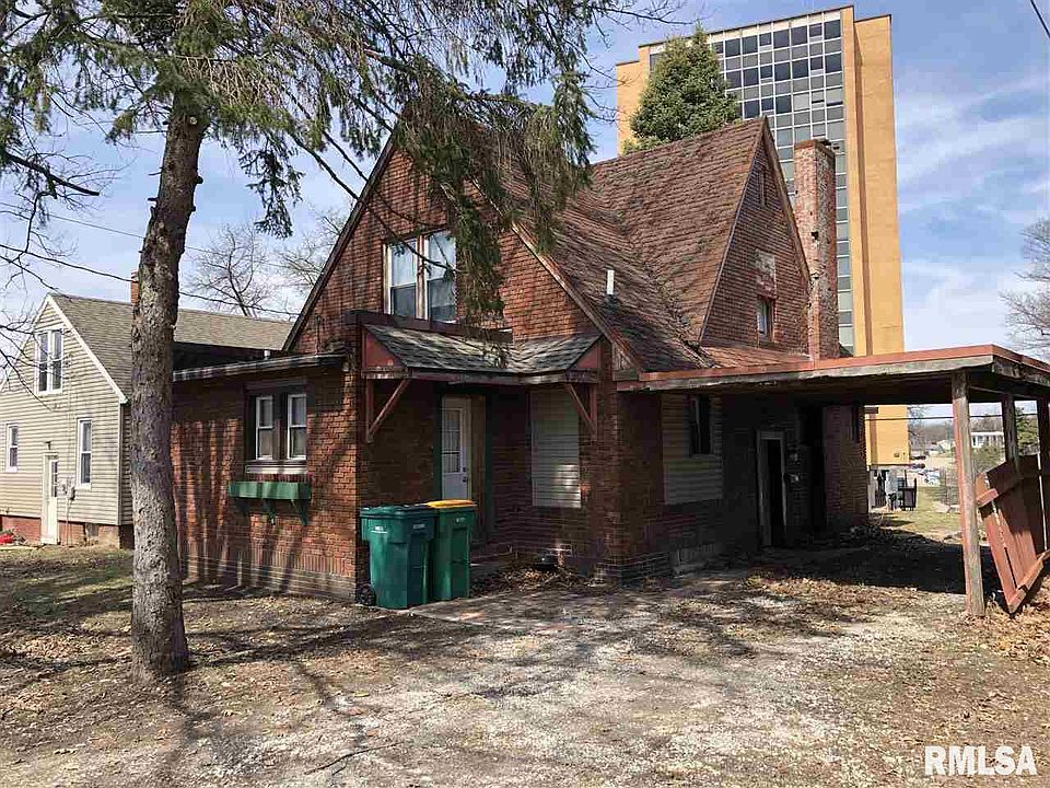 2nd image of 619 W Adams St