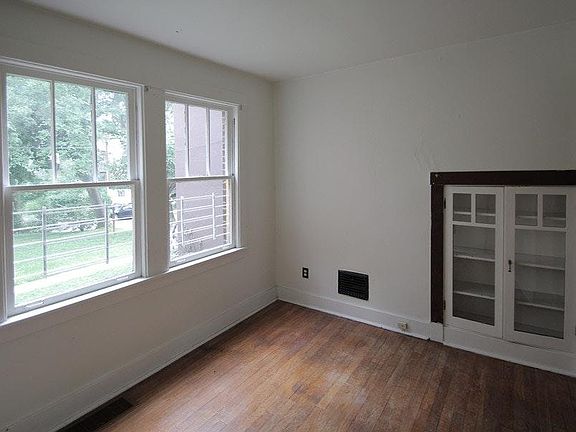 2nd image of 320 Whitney Ave