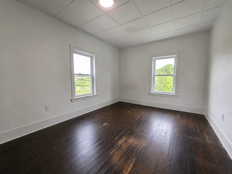 294 Plymouth St — Photo 14