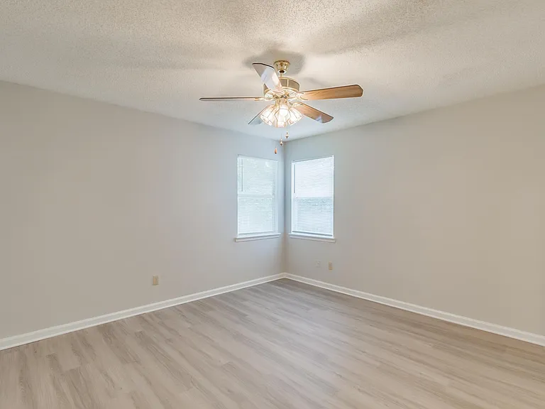 4172 Davie Ct — Photo 24