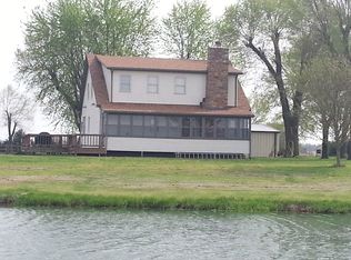 5607 Brick School Rd., new athens, IL 62264