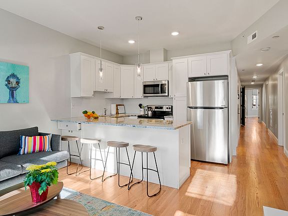 5th image of 1061 Saratoga St #1C