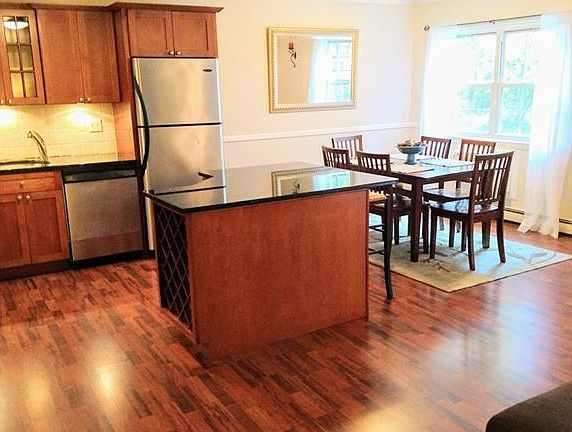 3rd image of 8 Dove Ct APT I