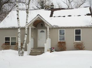 1753 S Hughes Rd, Brighton, MI 48114