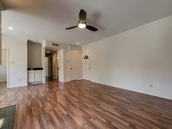 2nd image of 6006 Auburndale Ave APT A