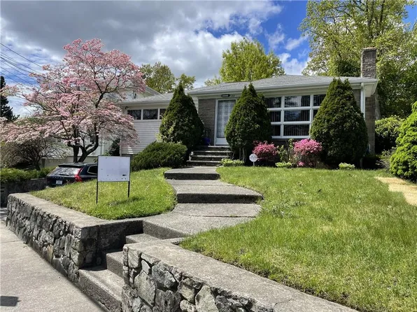 28 Cooper St, North Providence, RI 02904