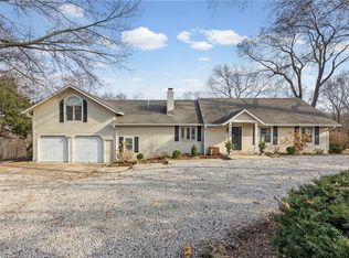 7725 Woodland Dr, Shawnee, KS 66218