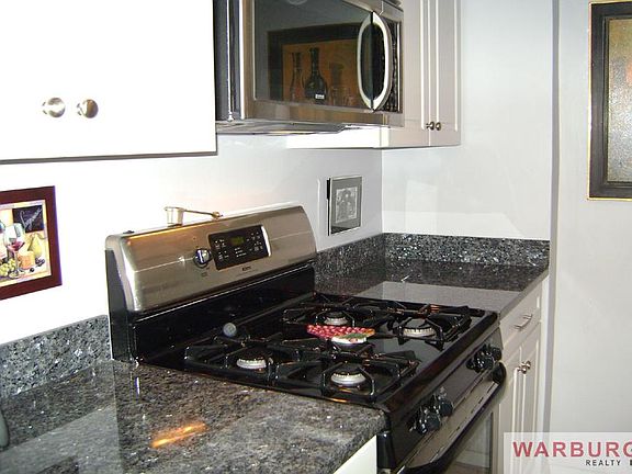 4th image of 118 E 60th St APT 33F