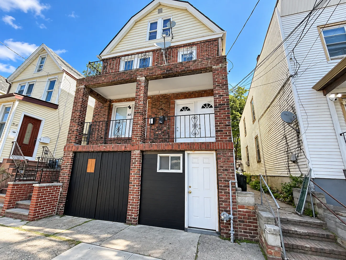 3 bed, 1200 sqft, $2,095 — Photo 4