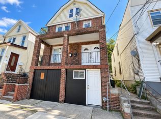 52 Welland Ave, Irvington, NJ 07111