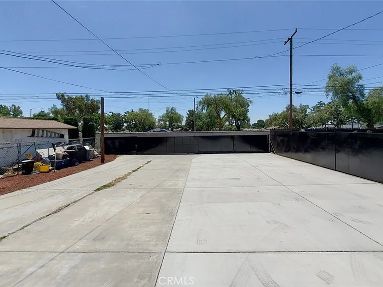747 W Nevada St — Photo 24