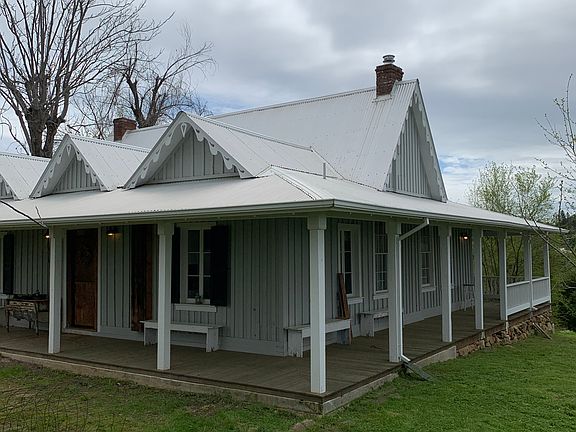3rd image of 8489 Hoerchner Pl