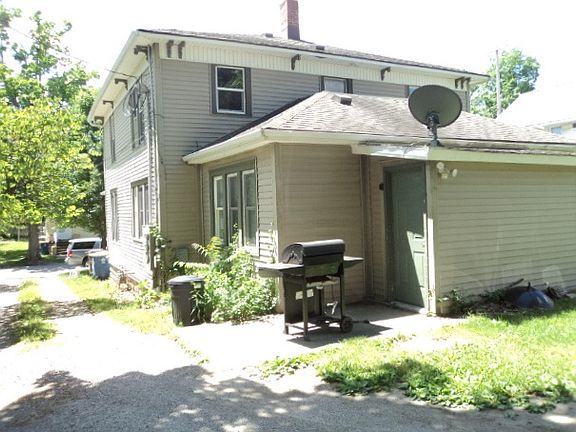 3rd image of 110 W South St